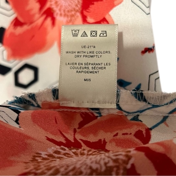 Van Heusen Floral & Geometric Print Sleeveless Blouse – Size Medium - Picture 4 of 5